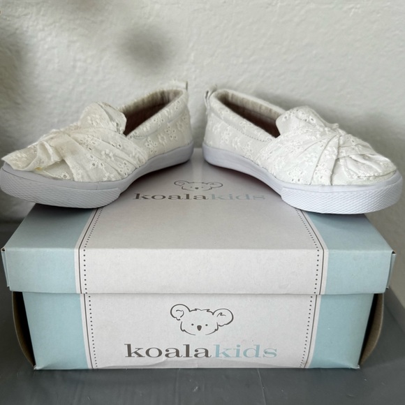 Koala Kids White Eyelet Lace Slip On Sneaker Shoes-New In box-Toddler Girls Sz 8 - Picture 2 of 7